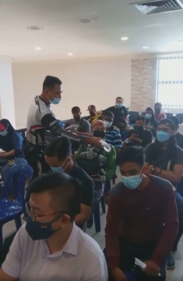 Polis Dan Masyarakat Berpisah Tiada