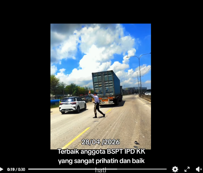 #BiarJasaJadiKenangan VIDEO PILIHAN: PENGHARGAAN ORANG AWAM KEPADA PDRM