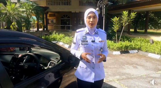 Video Pilihan Peringatan Trafik Pakai Tali Pinggang Keledar Untuk Keselamatan Anda