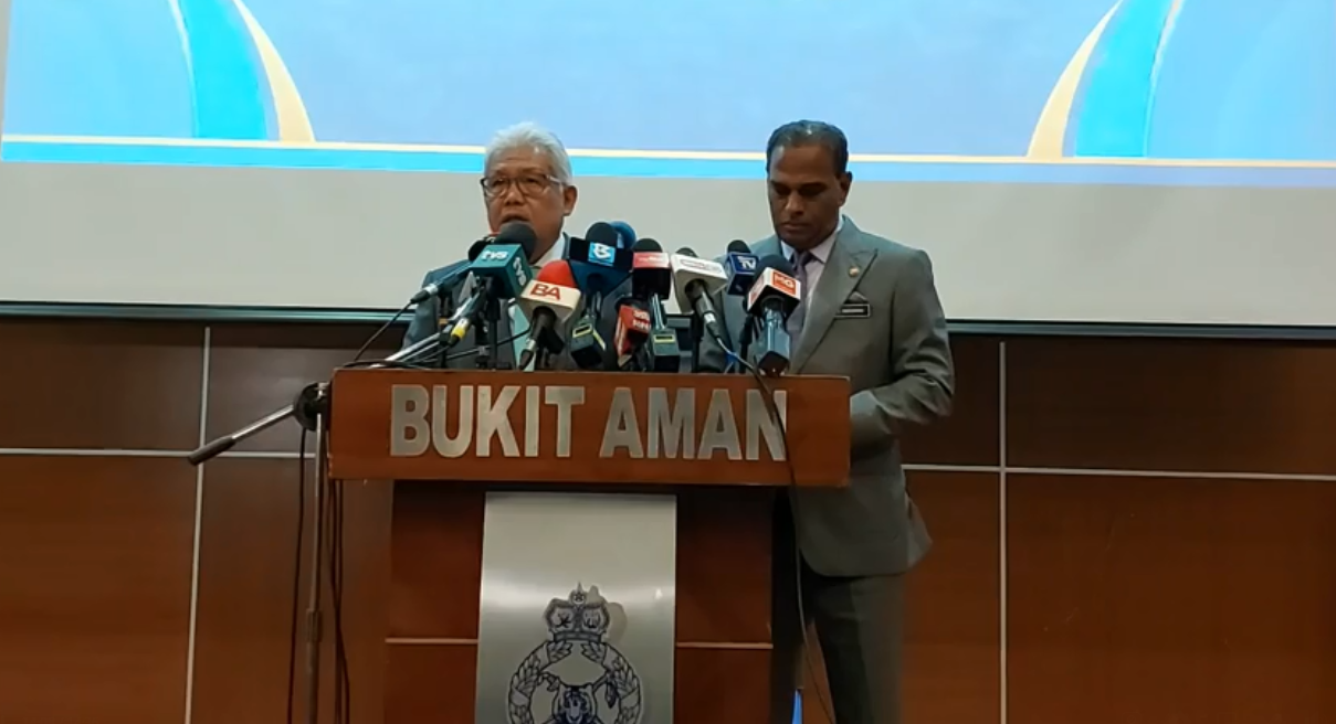 Live Sidang Media Menteri Dalam Negeri Bersama Menteri Sumber Manusia