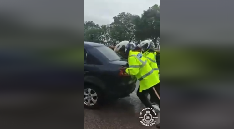 Biarjasajadikenangan Video Pilihan Anggota Bspt Ipd Kulai Bantu Alih Kenderaan Rosak