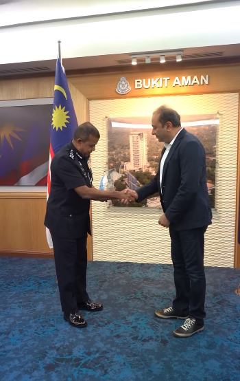 Video Pilihan Timbalan Kpn Terima Kunjungan Hormat Pengarah Urusan Perniagaan Sektor Awam Google Cloud Asia Pasifik