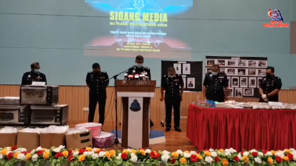 Waragainstdrugs Rakaman Sidang Media Ketua Polis Johor Polis Serbu Makmal Heroin Rampas Dadah Lebih Rm1 Juta