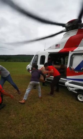 Artikel Pilihan Empat Tan Makanan Ke Dua Kampung Orang Asli Dihantar Guna Helikopter