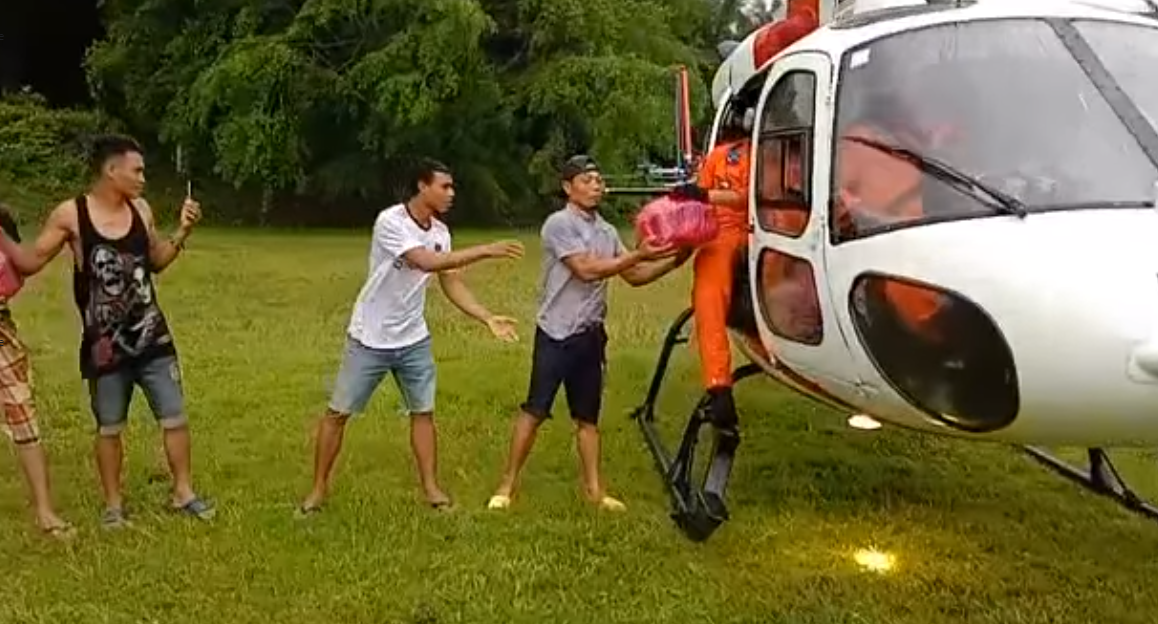 Pgu Lakukan Penerbangan Ihsan Hantar Bekalan Makanan Kepada Mangsa Banjir Di Johor