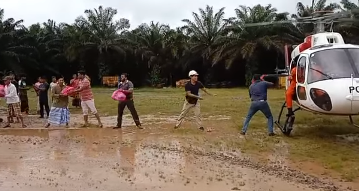Pgu Lakukan Penerbangan Ihsan Hantar Bekalan Makanan Kepada Mangsa Banjir Di Johor