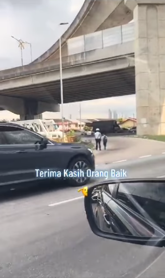 Biarjasajadikenangan Video Pilihan Terima Kasih Anggota Trafik Jbs Bantu Murid Melintas Jalan
