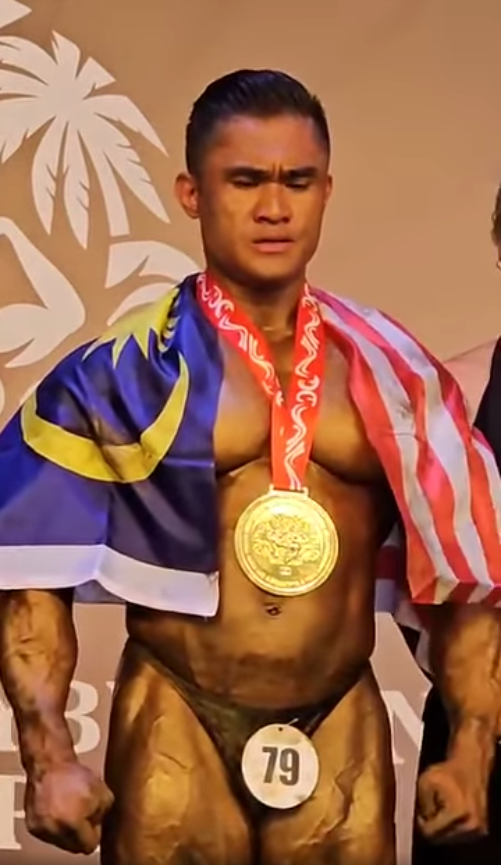 TAHNIAH ATLET BINA BADAN PDRM RANGKUL JUARA DALAM KEJOHANAN 15TH WBPF WORLD BODYBUILDING AND PHYSIQUE SPORTS CHAMPIONSHIPS 2024 DI REPUBLIC OF MALDIVES