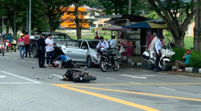 Artikel Pilihan Anggota Trafik Parah Dirempuh Penunggang Motosikal