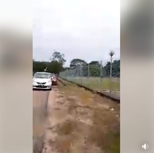 Covid 19 Usaha Polis Selangor Memberi Nasihat Kepada Orang Ramai Untuk Terus Berada Di Dalam Rumah