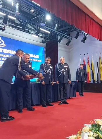 Live Majlis Pemakaian Lencana Pangkat Dan Serah Terima Tugas Pengarah Serta Pengerusi Perkep Jpjkk