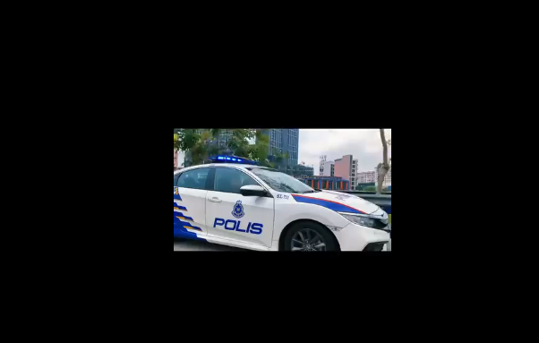 Biarjasajadikenangan Video Pilihan Anggota Polis Berkongsi Rezeki Seadanya Demi Ringankan Beban Insan Dalam Musibah